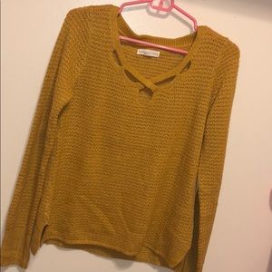 ❤️3 for $13❤️Yellow Sweater
